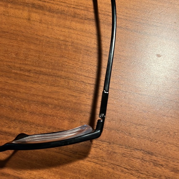 Gucci Eyeglass Frames - Picture 6 of 12